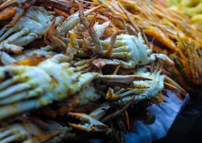 Fried crabs, prawns, and other street food varieties common in Galle Face